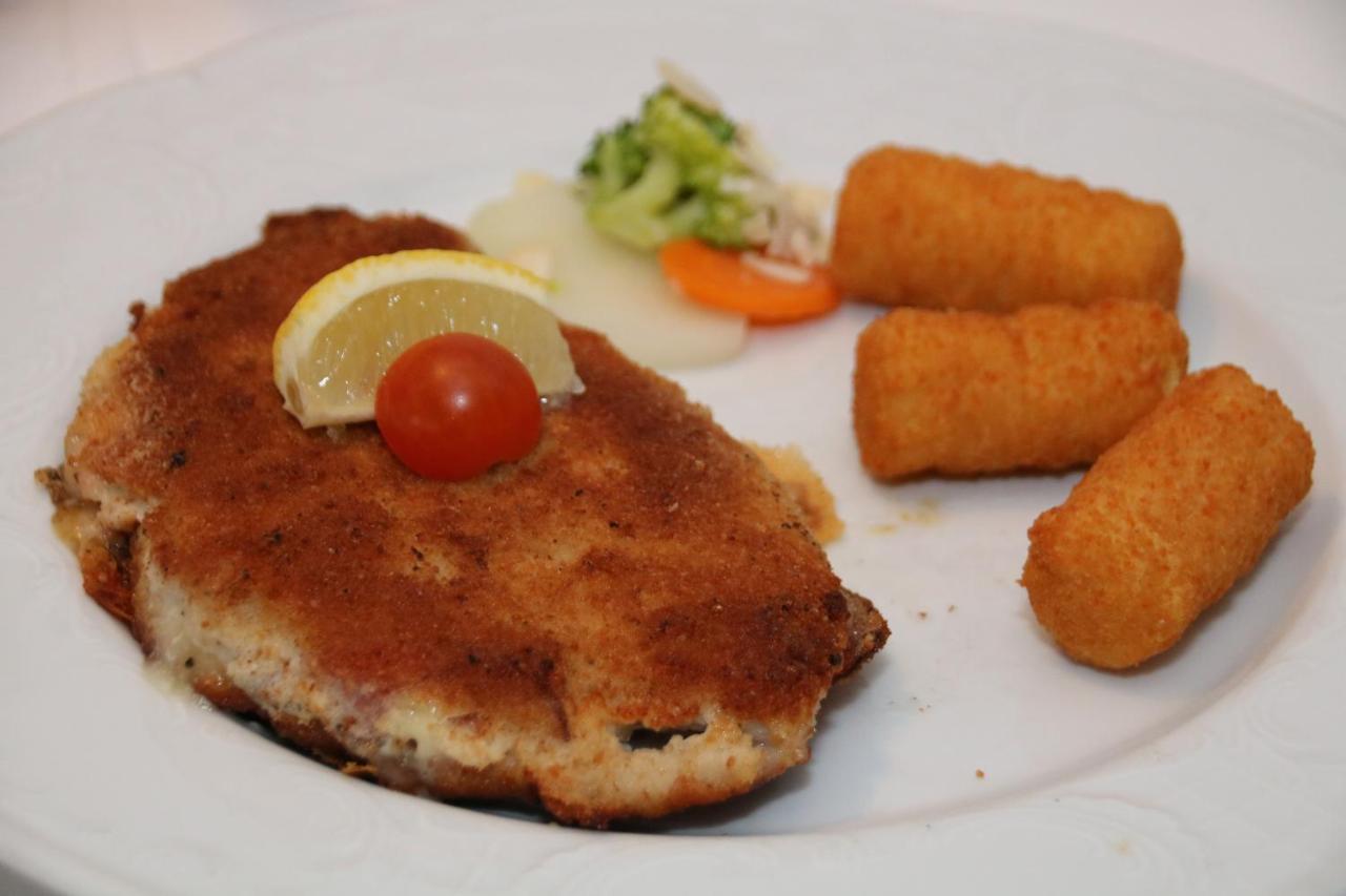Hotel-Restaurant Hirsch Berghaupten Экстерьер фото