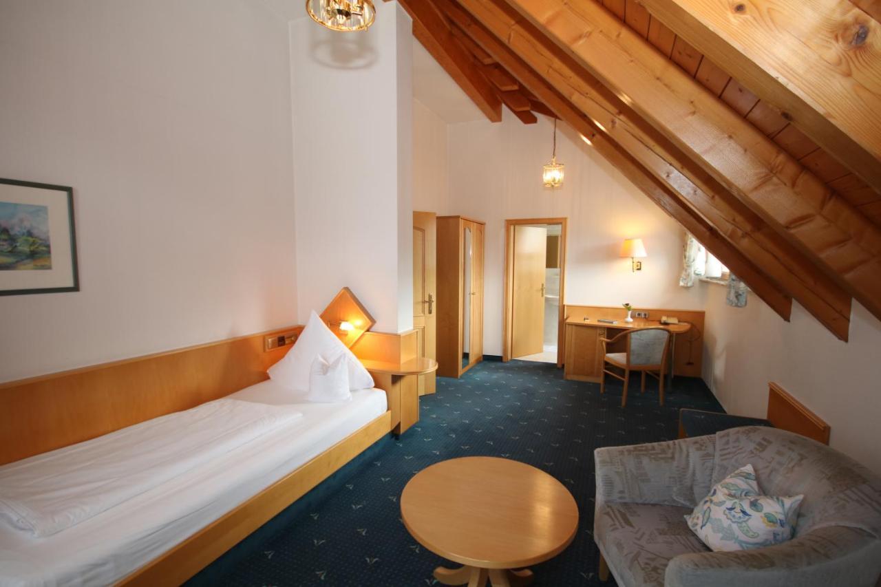 Hotel-Restaurant Hirsch Berghaupten Экстерьер фото