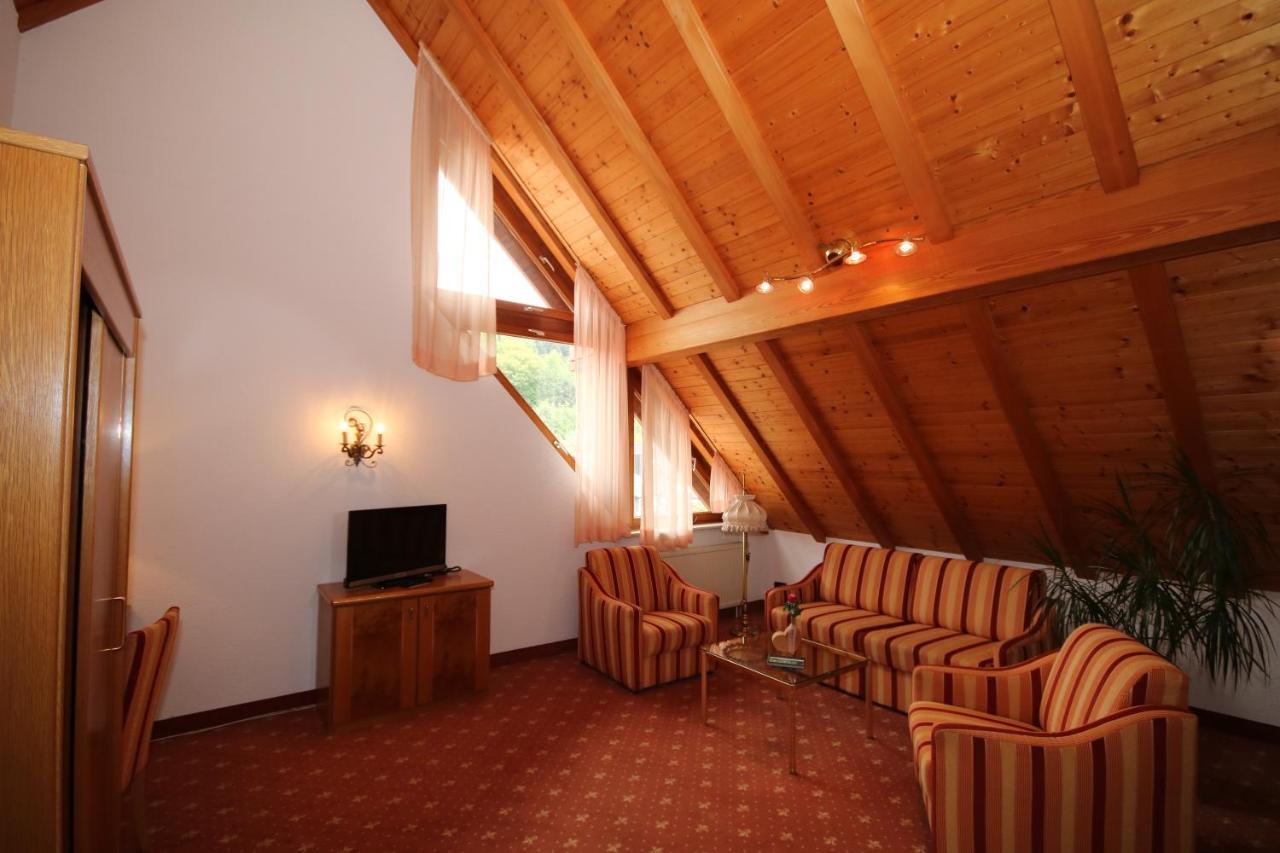 Hotel-Restaurant Hirsch Berghaupten Экстерьер фото