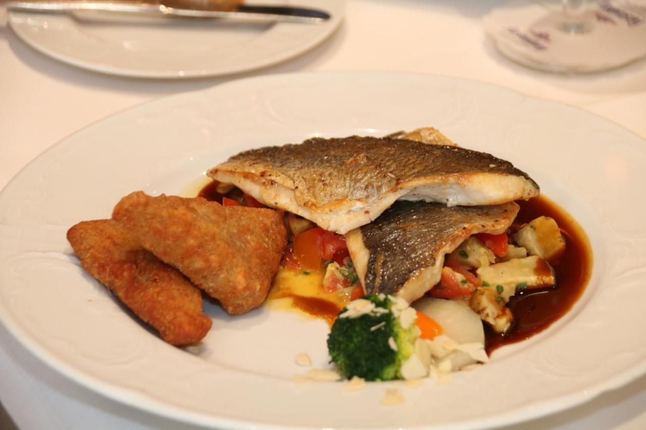 Hotel-Restaurant Hirsch Berghaupten Экстерьер фото